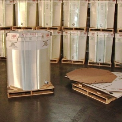 EZ-BULK liquid bulk container system with inner plastic liner